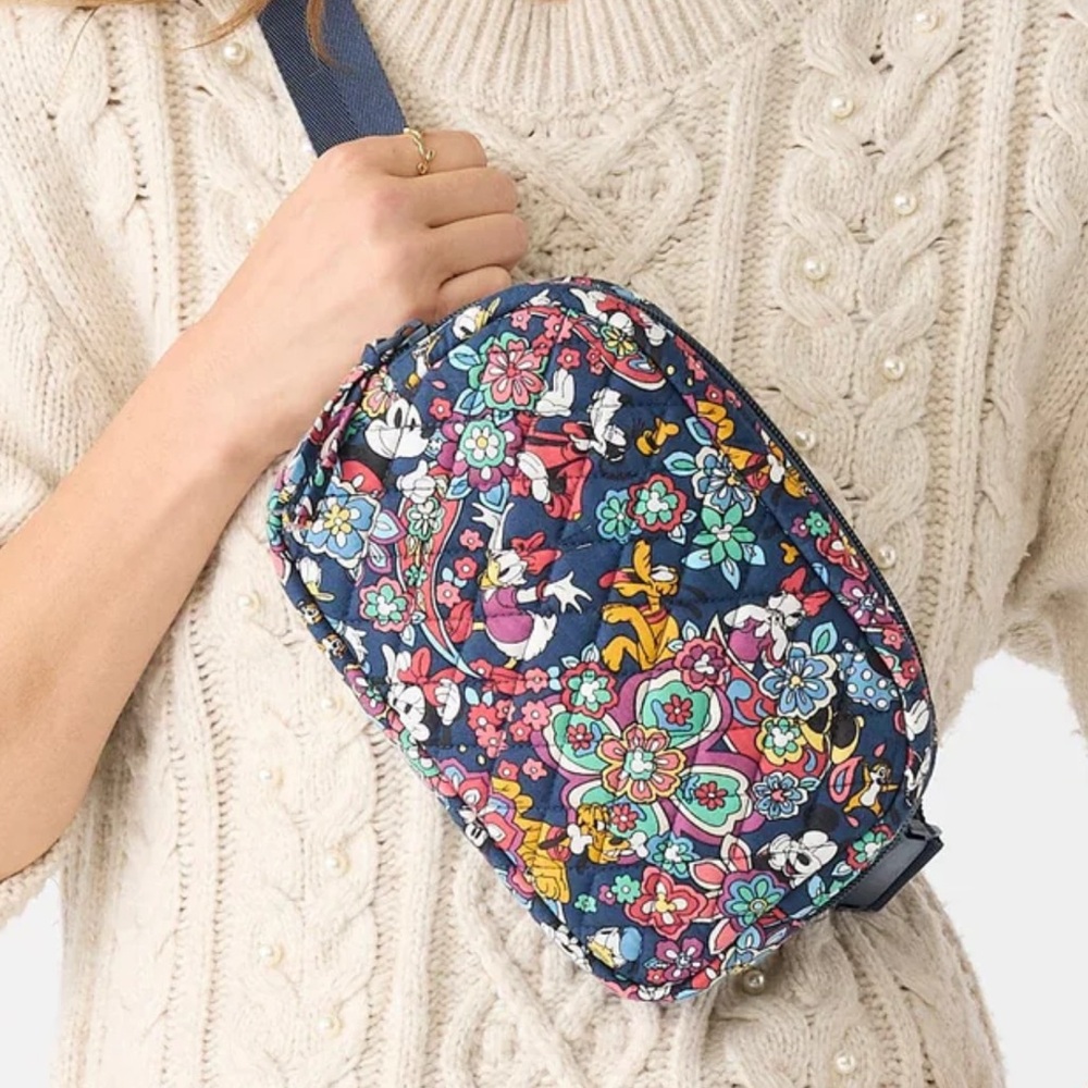 Disney Vera Bradley Mickey & Friends Large Crossbody Belt Bag - NEW WITH TAGS - Picture 3 of 5